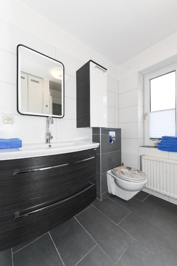 Ferienwohnung Juist Inselhaus Am Deich Neuharlingersiel Esterno foto