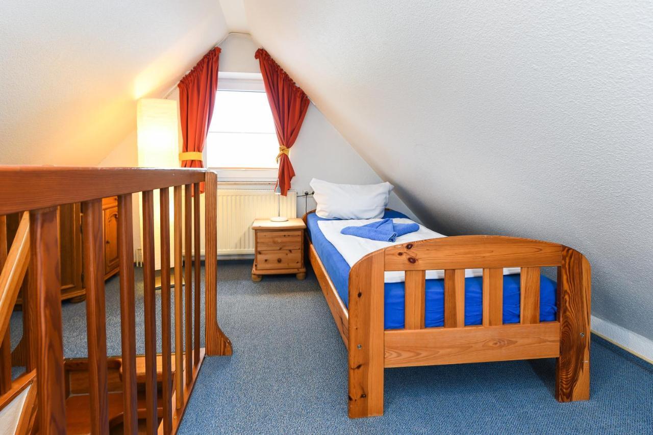Ferienwohnung Juist Inselhaus Am Deich Neuharlingersiel Esterno foto