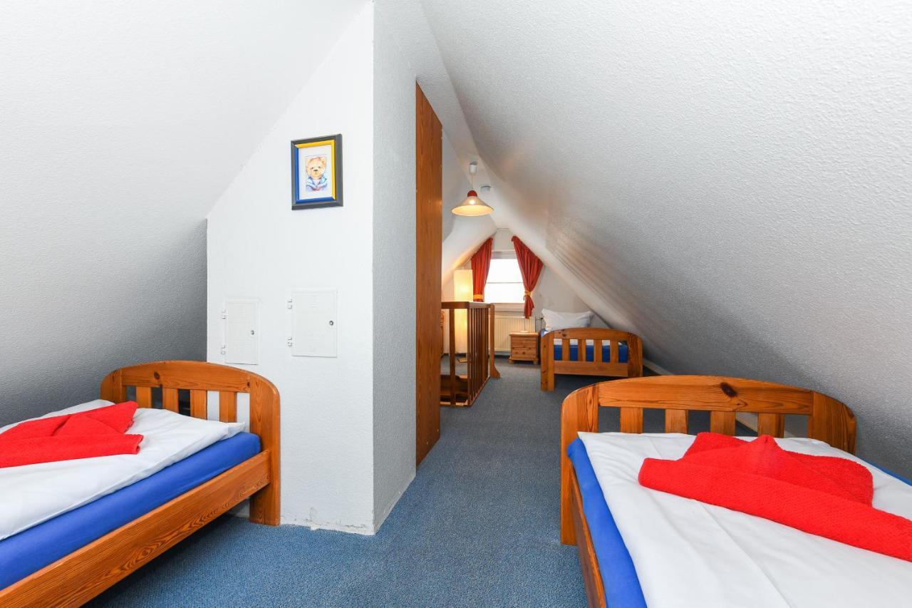 Ferienwohnung Juist Inselhaus Am Deich Neuharlingersiel Esterno foto